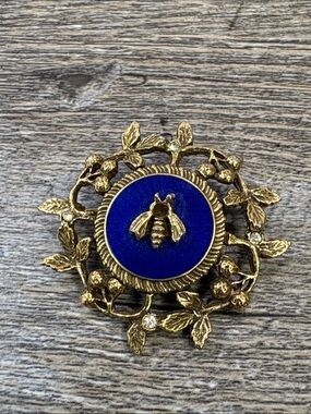 Vintage Goldette Bee Wreath Brooch Blue Enamel Rhinestone Nature Pin Signed